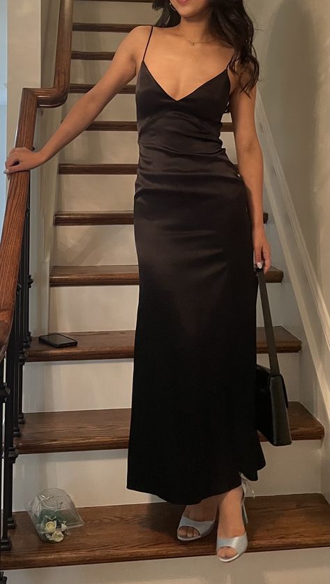 Silk Black Dress Long, Silk Formal Dress Classy, Black Silk Dress Formal, Black Silk Dress Aesthetic Long, Long Sleek Black Dress, Prom Dresses Ankle Length, Sleek Black Dress Classy, Elegant Little Black Dress, Casual Prom Dress Simple