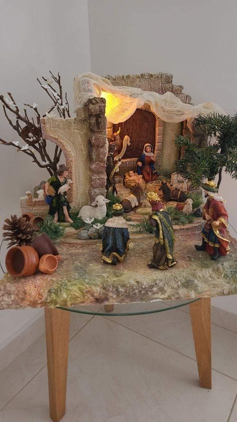 Nativity Scene Crafts For Kids, Pesebres Navidad Ideas, Knitting Patterns For Christmas, Scene Crafts, Nativity Crafts For Kids, Christmas Nativity Scene Diy, Christmas Cave, Nativity Scene Crafts, Christmas Crib Ideas