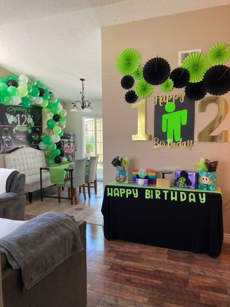 Billie Eilish Party Theme, Billie Eilish Themed Birthday Party, Billie Eilish Birthday Party Ideas, Birth Cake, Billie Eilish Birthday, Birth Cakes, Birthday Cakes For Teens, Billie Eillish, 12th Birthday