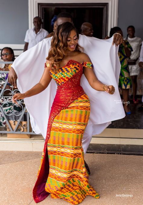 Claudia & Alex's Ghanaian Traditional Engagement was Colour popping Fab Traditional Ghanaian Engagement, Ghanaian Wedding Traditional Dress, Red Kente Styles For Engagement, Ghana Engagement Dresses, Ghanaian Traditional Wedding Dresses, Traditional African Bridal Dresses, Kente Dress Ghana Traditional Weddings, Traditional Engagement Dress, Red African Dress