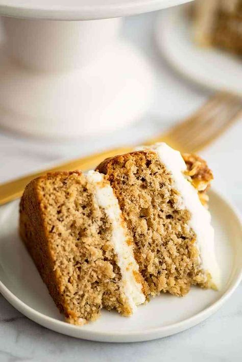 This incredibly soft and moist Small Banana Cake with Cream Cheese Frosting is the perfect thing to make with that brown banana on your counter. | #cakes | #CreamCheeseFrosting | #SmallDesserts | Mini Banana Cake Recipe, Banana Cake For Two, Small Banana Cake, Banana Cake With Oil, Baking Mischief, Molten Cakes, Frozen Banana Recipes, Banana Desserts, Banana Cake Recipe Easy