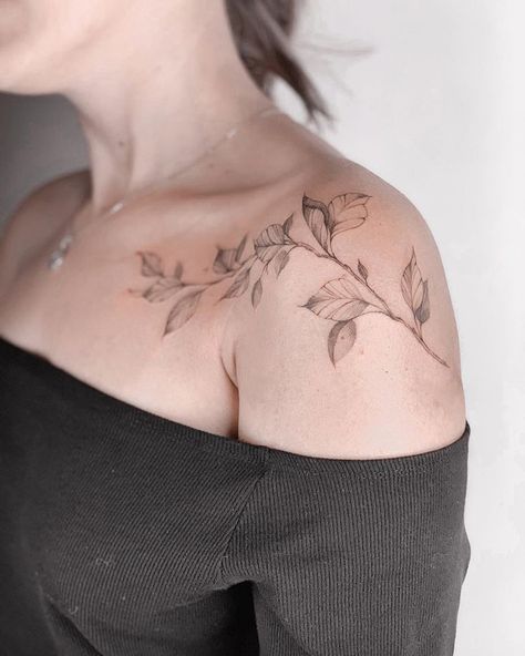 🌿 her first. Done at @darumaworkshop. . #yarinatattooing #darumaworkshop #equilattera #btattoing #blacktattooart #blacktattooworld… Front Shoulder Tattoos, Peony Tattoo, Tattoo Shoulder, Stylish Tattoo, Summer Tattoo, Tattoo Rose, Flower Tattoo Shoulder, Vine Tattoos, Floral Tattoo Design