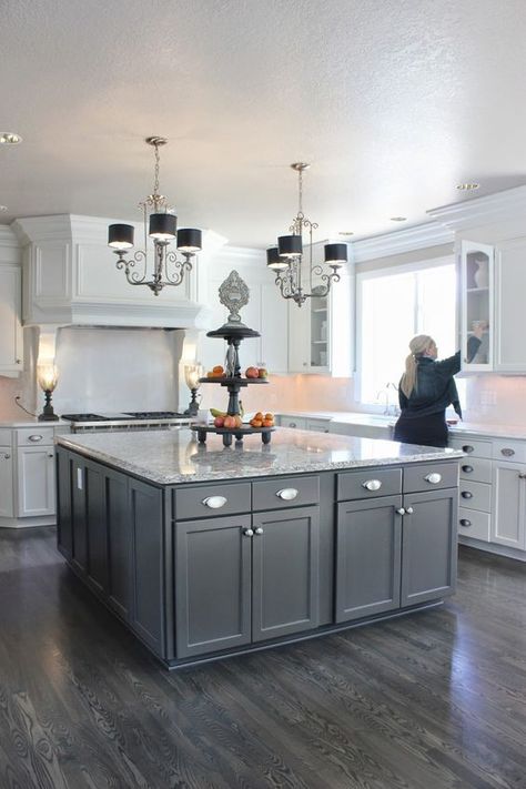 grey wood laminate                                                                                                                                                                                 More Kitchen With An Island, Grey Kitchen Cabinets, Grey Flooring, Grey Cabinets, Grey Kitchens, Grey Kitchen, Kitchen Redo, Trendy Kitchen, Kitchen Cabinet Design