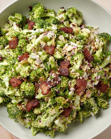 bacon broccoli salad in a serving bowl Broccoli Bacon Salad Recipe, Broccoli Bacon Salad, Keto Salad Recipes, Cookout Dishes, Broccoli Bacon, Broccoli Salad Bacon, Make Ahead Salads, Keto Salad, Broccoli Salad Recipe