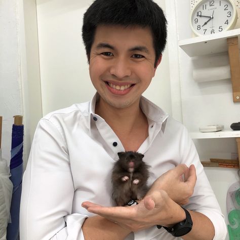 Absolutely in love with this photo!!! @ashleyliewchiro with #Saint the #SyrianHamster posing for a shot 🐹 Ash’s first time holding a #hamster hahaa 😆 #familylife #familylove #happy #sgig #adoptdontshop #hamsterlove #hamsters #hamstergram #smallanimals #pets #petstagram Holding Pet Pose, Holding Pet Reference, Holding Cat Pose Reference Drawing, Person Holding Something Reference, Age Of Enlightenment, A Hamster, Syrian Hamster, Dog Personality, Cat Pose