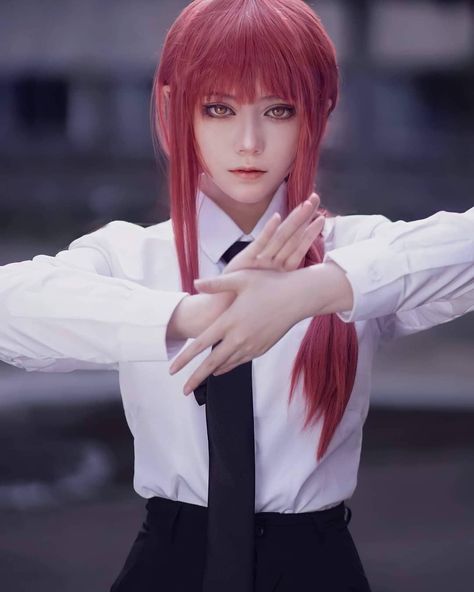 Dancing Pose, Cosplay Ideas, Chainsaw Man, Chainsaw, Dancing, Red, Hair, Anime, Black