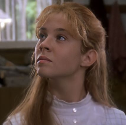 Anne Shirley Megan Follows, Anne Of Green Gables Megan Follows, Lake Of Shining Waters, Reign Catherine, Anne Of Green Gables 1985, Anne Shirley Cuthbert, Megan Follows, Pretty Costume, Anne And Gilbert