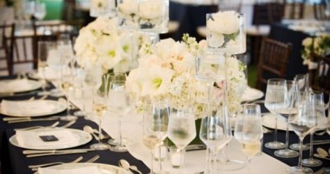 Impressive table decor Peonies Wedding Centerpieces, White Tablescape, Nantucket Wedding, Unique Wedding Receptions, Peony Wedding, England Wedding, Wedding Arrangements, Italy Wedding, Flower Centerpieces