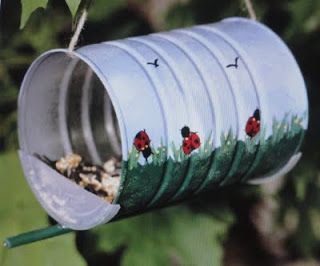 Bird feeder Formula Can Crafts, Baby Formula Cans, Coffee Can Crafts, Formula Containers, Purple Martin, Bird House Feeder, Diy Birds, Bird Houses Diy, Formula Cans