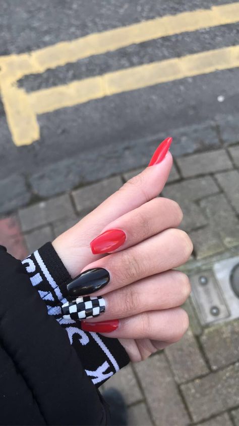 Nails Checkered, Racing Nails, Checkerboard Nails, Checkered Nails, Black Acrylic Nails, Red Acrylic Nails, Edgy Nails, Grunge Nails, Simple Acrylic Nails