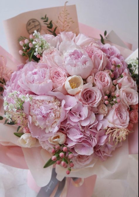 Roses And Hydrangea Bouquet, Peony Rose Bouquet, Pink Hydrangea Bouquet, Pink Hydrangea Wedding, White Hydrangea Bouquet, Hydrangea Bouquet Wedding, Peonies And Roses, Peony Bouquet Wedding, Hydrangea Arrangements