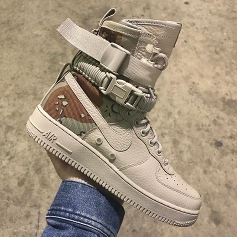 Nike SF-AF1 Desert Camo | SneakerNews.com Nike Sf Af1, Nike Sf, Urban Wear Women, Shoes Sneakers Jordans, Nike Air Shoes, Desert Camo, Fresh Shoes, Hype Shoes, Urban Wear