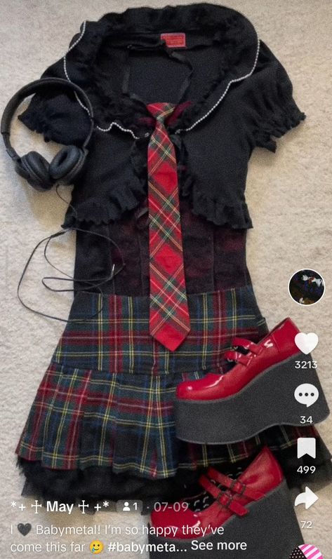 Edgy First Date Outfit, Vamp Coquette, Tartan Skirt Outfit, Pink Alternative Fashion, First Date Outfit, Save Outfits, First Date Outfits, Date Outfit, Costume Outfits