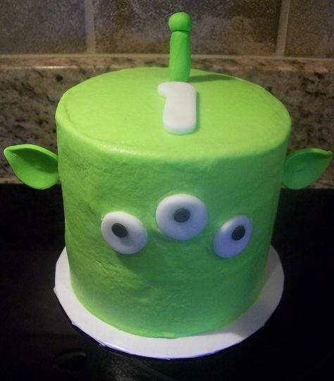 Alien Smash Cake, Toy Story Smash Cake 1st Birthdays, Toy Story Alien Cake, Toy Story Smash Cake, Alien Cake, Toy Story Birthday Cake, Smash Cakes, Toy Story Theme, Toy Story Cakes