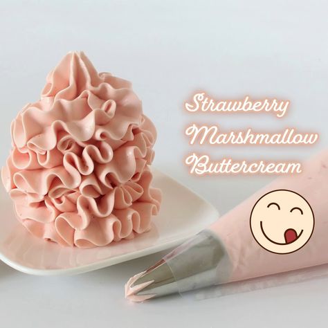 Condensed Milk Buttercream, Cupcake Savvy, Strawberry Marshmallow, Chocolate Lava Cake Recipe, Marshmallow Buttercream, Lava Cake Recipes, Frosting Recipes Easy, Cake Frosting Recipe, Icing Frosting