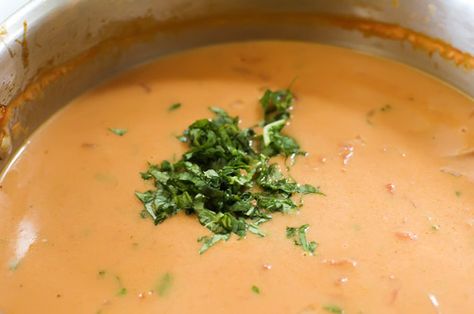 The Pioneer Woman! Best tomato soup ever! I made for dinner party and it was a huge hit. I did run it through my blender in bataches for smooth texture. Worth the effort! Served with pesto/mozzerlla grilled cheese... omgosh.. so yummy Tomato Soup Pioneer Woman, Best Tomato Soup, Creamy Tomato Soup, Soup And Stew, Ree Drummond, The Pioneer Woman, Soup And Sandwich, Tomato Soup, Delicious Soup