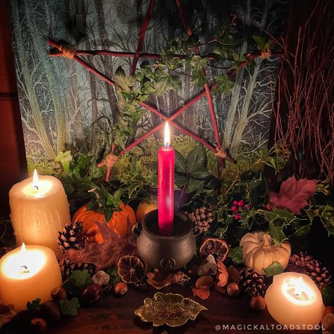 My little altar set up for Yule last year. Im sure I will do another this year as my little boy has started to take an interest. #yule #wintersolstice #yulealtar #witch #witchcraft #witchcore #witchythings #witchyvibes Yule Wands, Yule Alter, Winter Altar, Grimoire Art, Yule Witch, Pagan Celebrations, Yule Altar, Yule Decor, Yule Traditions