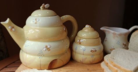 Deb Mores Pottery teapot, sugar and creamer Cottage Aesthetic, Cottage In The Woods, Cute Kitchen, Teapots And Cups, Cottagecore Aesthetic, Ceramic Teapots, Mellow Yellow, Kitchen Stuff, Tea Pot