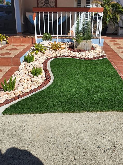 Patio Paving, Garden Landscaping Diy, Front Lawn Landscaping, Small Front Yard Landscaping, Front Yard Design, Front Yard Garden Design, Dream Yard, Garden Decor Projects, Easy Landscaping