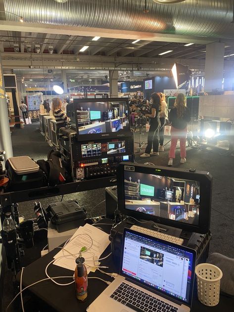 Behind the scenes shared by @guerillafilmmakers Monitor: SEETEC SC173-HSD-56 #seetecmonitor #broadcastmonitor #visionmixer #videodirector #cameramonitor #videomonitor #cameraview #cameraman #contentcreate #filmmaking #cameraoperator #camerarig #Producer #filmmaker #monitor #switcher #camerasetup #videoproduction #videoproductioncompany #streaming #streamingsetup Video Producer Aesthetic, Tv Producer Aesthetic, Cameraman Aesthetic, Tv Reporter Aesthetic, Film Producer Aesthetic, Screenwriter Aesthetic, Filmmaker Aesthetic, Behind The Scenes Aesthetic, Filmmaking Aesthetic