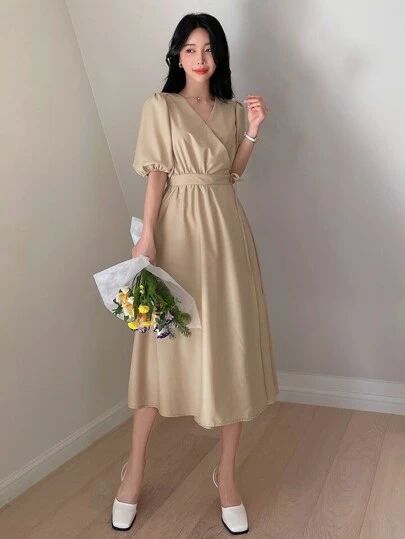 Satin Frocks For Women, Sunday Dress Outfit Church, Korean Dress Casual, Seoul Wedding, Sunday Dress Outfit, Sunday Best Outfit, Simple Frock, Sunday Dresses, Short Frocks