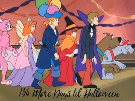 Scooby Doo Halloween Aesthetic, Childhood Halloween Aesthetic, Spooky Scooby Doo, Scooby Dum, Halloween Scooby Doo, Halloween Cartoon Characters, Halloween Widget, Scooby Doo Halloween, Scooby Doo Mystery Inc