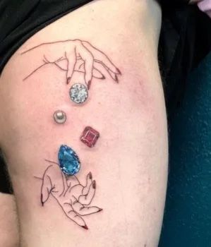 Small Diamond Tattoo, Diamond Tattoo, Tattoo World, Gem Tattoo, Jewel Tattoo, Omerta Tattoo, Diamond Tattoos, Sibling Tattoos, Floral Tattoo Sleeve