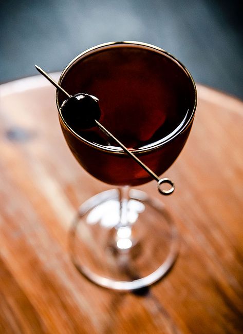 Black Manhattan Cocktail, Interesting Cocktails, Todd Smith, Manhattan Cocktail Recipe, Black Manhattan, Manhattan Recipe, Vintage Cocktails, Manhattan Cocktail, Sweet Vermouth