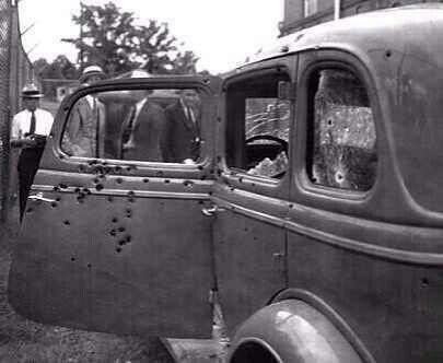 Bonnie & Clyde's Car 1934 Bonnie And Clyde Car, Clyde Barrow, The Babadook, Bonnie Parker, Bonnie And Clyde, Dust Bowl, History Nerd, Bonnie Clyde, Bonnie N Clyde