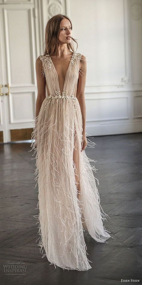 Wedding Dresses With Feathers, Dresses With Feathers, Wedding Dress With Feathers, Dress With Feathers, Wedding Dresses Blush, Blush Bridal, Wedding Guest Outfit Summer, Vestidos Vintage, Tulle Prom Dress