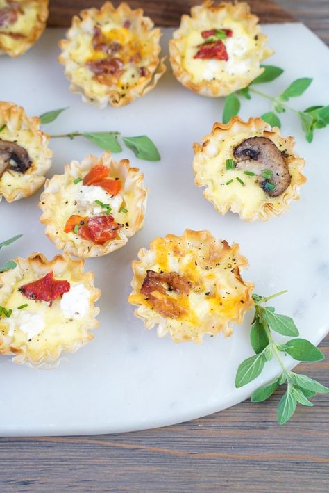 Quiche In Phyllo Cups, Mini Quiche Tarts, Easy Mini Quiche, Charcuterie Breakfast, Mini Quiche Recipe, Phyllo Shells, Couple In The Kitchen, Brunch Quiche, Mini Quiche Recipes