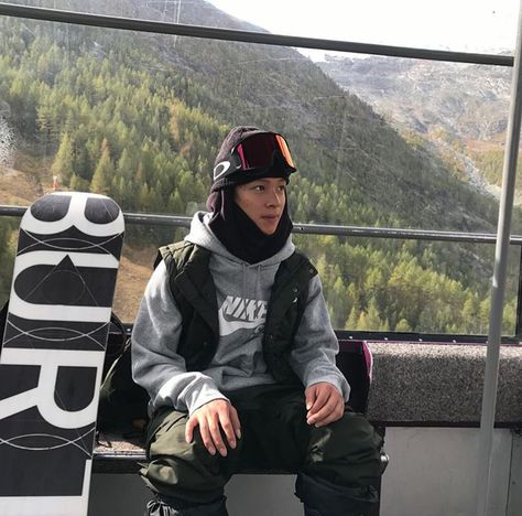 Snowboard Fits, Snowboarding Fits, Snowboard Outfits, Ayumu Hirano, Snowboard Aesthetic, Skiing Video, Ski Fit, Snow Fits, Snowboarding Trip