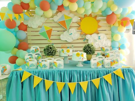 Kite Birthday Party, Boys 1st Birthday Party Ideas, Sunshine Birthday, Birthday Balloon Decorations, Baby Birthday Party, Balloon Decorations Party, Birthday Diy, 1st Boy Birthday, Baby Party