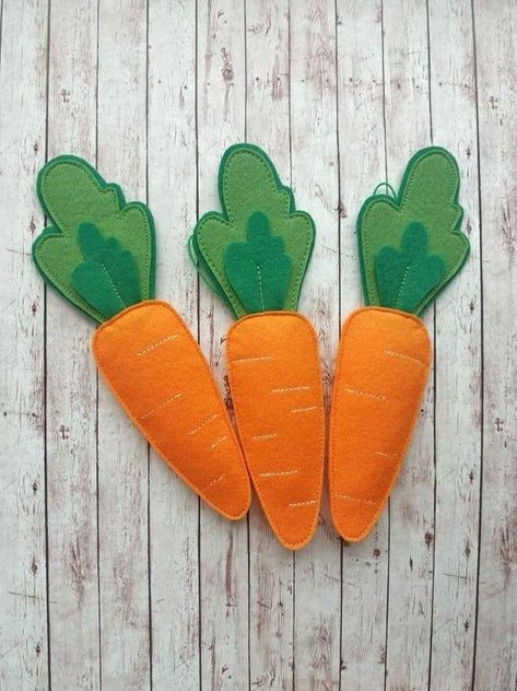 Heart Wedding Decorations, Easter Felt, Carrots Easter, Bunny Garland, Sew Crafts, Peter Rabbit Party, Easter Ornaments, Easter Garland, Easter Carrots