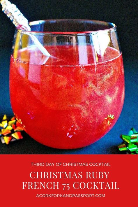 Christmas Ruby French 75 Cocktail | Bergamot-infused pomegranate juice, gin, and champagne, swirled with glitter for a shimmery cocktail.    via @CorkForkPassprt #Christmascocktails #TwelveDaysofChristmascocktail #cocktailrecipes Shimmery Cocktail, Holiday Margaritas, Chocolate Straws, Edible Glitter Dust, French 75 Cocktail, Cafe Exterior, Kid Friendly Drinks, Vodka Wine, Champagne Drinks