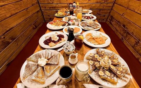 8 Brunch Spots in Pigeon Forge to Fuel Your Day on the Parkway Smoky Mountains In December, Best Places To Eat In Pigeon Forge Tn, Pigeon Forge Tennessee Restaurants, Pigeon Forge Tennessee Things To Do In, Tennessee Bucket List, Tennessee Restaurants, Gatlinburg Tennessee Vacation, Tennessee Road Trip, Smokey Mountains Vacation