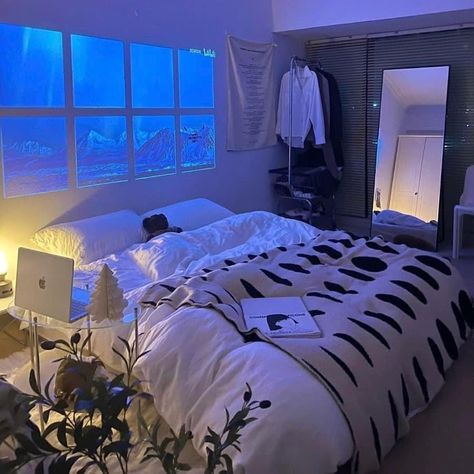 Double Bed Aesthetic, Bed Aesthetic, Led Bedroom, Room Inspiration Bedroom, Double Bed, Modern Led, Double Beds, Room Inspiration, Led