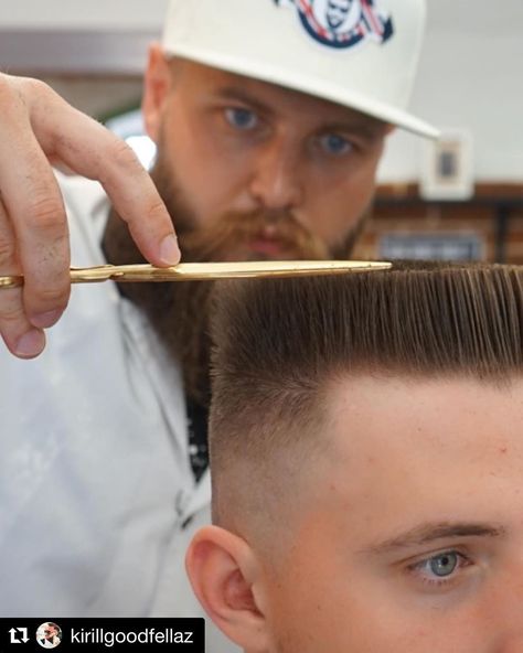 💈 Flattop Haircut 💈 (@flattophaircut) posted on Instagram • Dec 22, 2019 at 1:42pm UTC Flattop Haircut, Kinds Of Haircut, Military Haircut, Flat Top Haircut, Brush Cut, Beard Haircut, Frat Guys, Male Hair, Undercut Pompadour