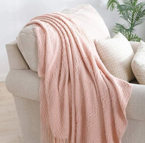 Made of 100% high quality acrylic, very soft touch, cozy warm sofa throw, strong anti-sunlight and excellent fastness, The decorative pattern of one side matches the decoration of the room more, measures 50" x 60 Cover For Bed, Pink Throw Blanket, Pink Throws, Pillow Pink, Soft Sofa, Knit Throw Blanket, High Quality Bedding, Boho Bedding, Couch Cover