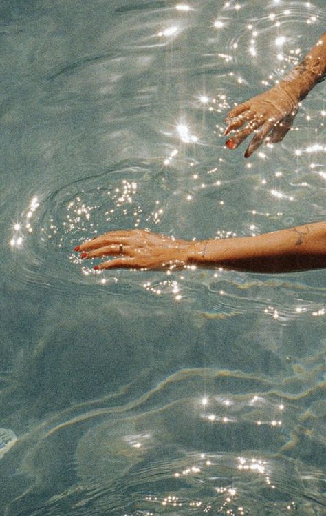 Hands In Water Aesthetic, Ethereal Beach Aesthetic, August Vision Board Pictures, Nature Photography Water, Water Activities Aesthetic, Summer Aesthetic Photography, Malibu Vibes Aesthetic, Ocean Film Photography, Vibrant Beach Aesthetic