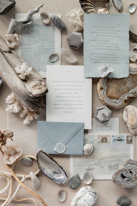 Sunset Beach Wedding, Bodas Boho Chic, Oregon Coast Elopement, Sunset Beach Weddings, Flat Lay Inspiration, Coast Elopement, Dream Beach Wedding, Beachy Wedding, Sea Wedding