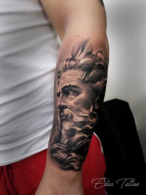 Zeus Tattoo Forearm, Zeus Small Tattoo Design, Zues Tattoo Forearm, Ancient Greek Tattoo Mythology, Zeus Face Tattoo, Zeus Upper Arm Tattoo, Zeus With Lightning Bolt Tattoo, Badass Sleeve Tattoos, Henna Tattoo Sleeve