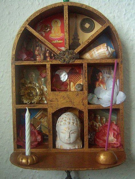 hanging altar Shrines Art, Personal Altar, Home Altar, Meditation Space, Sacred Places, Meditation Room, Assemblage Art, Arte Popular, Shadow Boxes