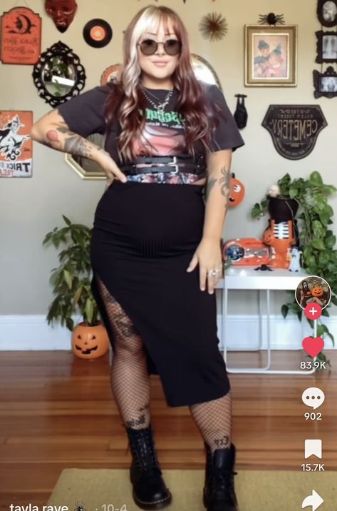 Outfits With Long Sleeve Mesh Tops, Alt Outfit Ideas Midsize, Plussize Grunge Outfit, Plus Size Pop Punk Fashion, Punk Outfits Midsize, Dance Party Outfit Night Casual, Alternative Brunch Outfit, Rock Festival Outfit Summer Plus Size, Plus Size Gothic Fashion Casual