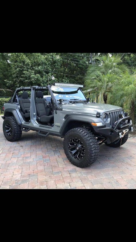 Jeep Wrangler Blacked Out, Decked Out Jeep Wrangler, Jeep Wrangler Exterior Ideas, Sting Gray Jeep Wrangler, Jeep Wrangler Modified, Gray Jeep Wrangler, Grey Jeep Wrangler, Cool Jeeps Wrangler, Silver Jeep Wrangler