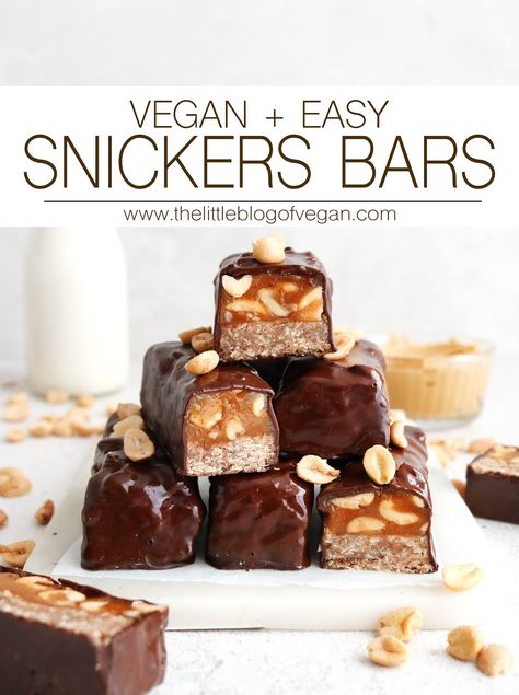 Snicker Bars, Snickers Recipe, Vegan Snickers, Peanut Butter Hot Chocolate, Snickers Cake, Vegan Truffles, Vegan Snack Recipes, Salted Caramel Brownies, Vegan Bar