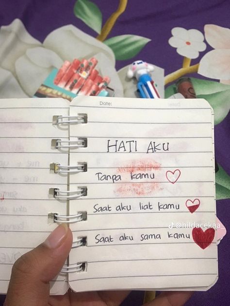 Isi Buku Diary, Contoh Scrapbook, Ide Gift, Long Teks, Ide Scrapbook, Minimal Book, Boyfriend Scrapbook, Love Scrapbook, Kartu Valentine