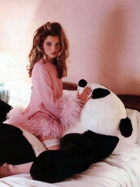 Kate Moss 90s, Kate Moss Style, Carolyn Murphy, 90s Model, 90s Supermodels, 90s Models, Model Aesthetic, The Embrace, Drop Dead