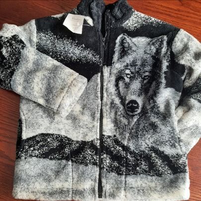 Fall coat- Fall Jacket- warm fall outfit-warm outfit- Fall outfit-Coats- Coats for women- Coats for men- animal lover-Winter coat-Jacket- Jacket for Women-Jacket for men-Wolves Wolf Fleece, Beautiful Wolf, Mini Christmas Stockings, Pattern Coat, Wolf Print, Kids Jackets, Beautiful Wolves, Coat Patterns, Hip Hop Streetwear