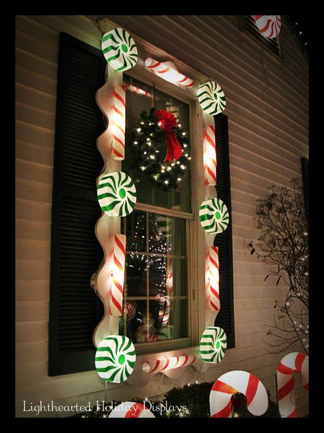 Candy Cottage windows. Diy Christmas Outdoor, Easy Outdoor Christmas Decorations, Outdoor Christmas Decorations Yard, Outdoor Christmas Diy, Christmas Lights Outside, Outside Christmas Decorations, Diy Christmas Lights, Christmas House Lights, Gingerbread Christmas Decor